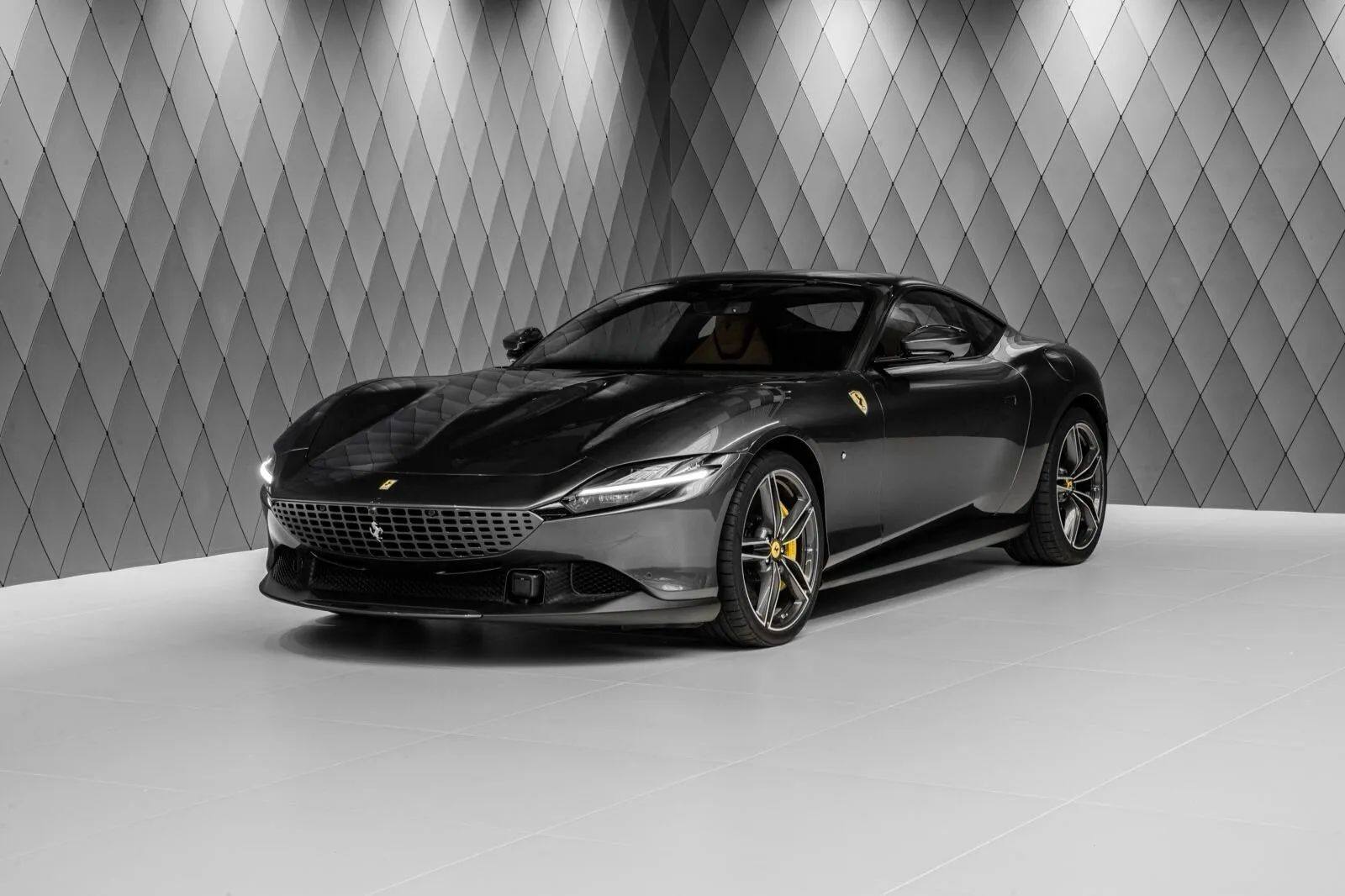 Ferrari Roma - Просмотр 1