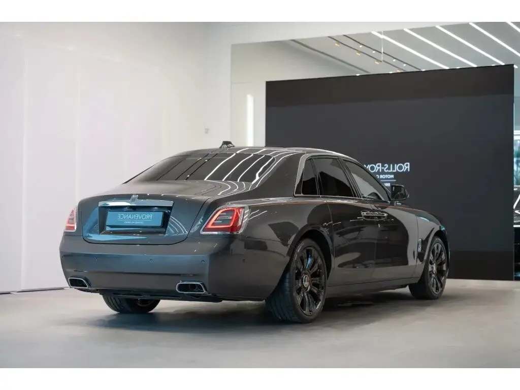 Rolls-Royce Ghost Black Badge — 5