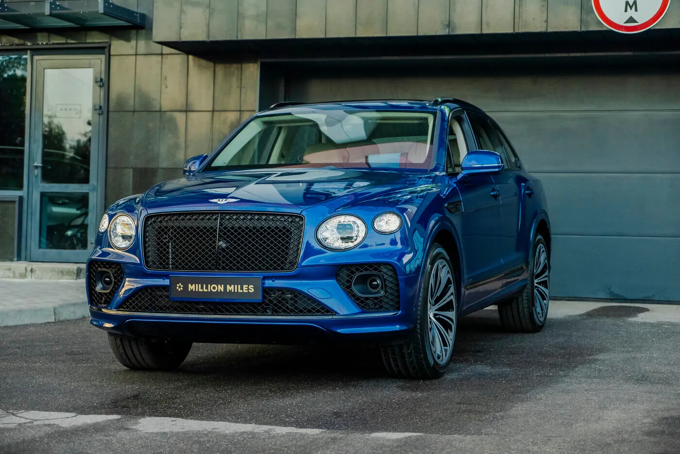 Bentley Bentayga - Просмотр 1