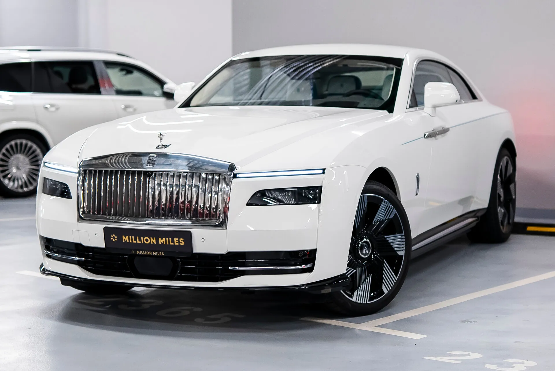 Rolls-Royce Spectre - Просмотр 1
