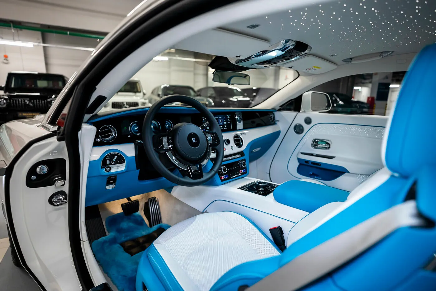 Rolls-Royce Spectre — 8