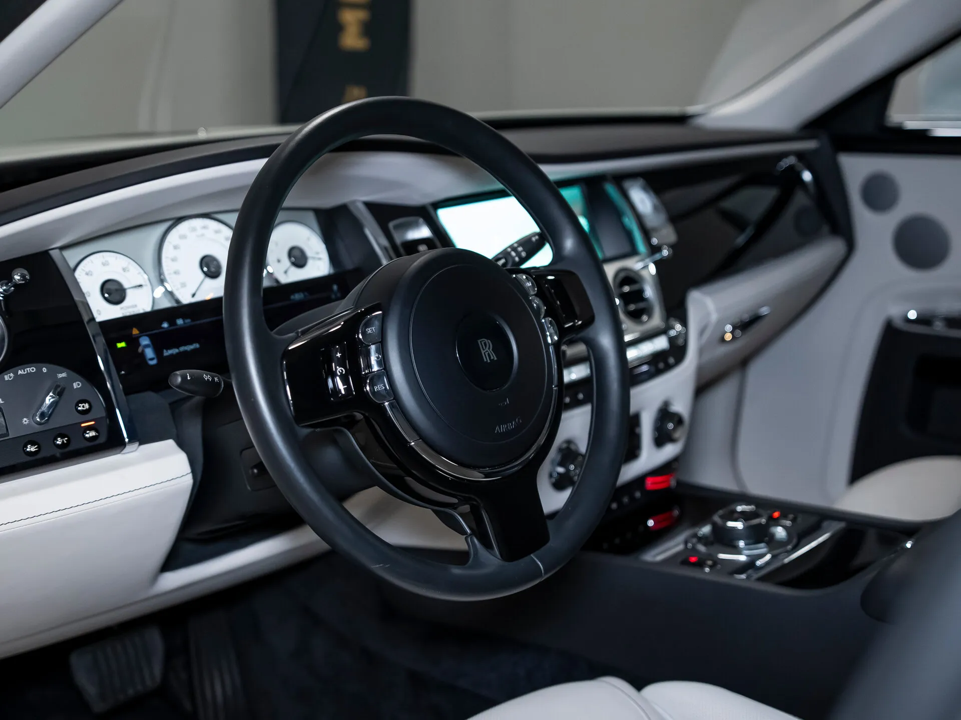 Rolls-Royce Ghost — 3
