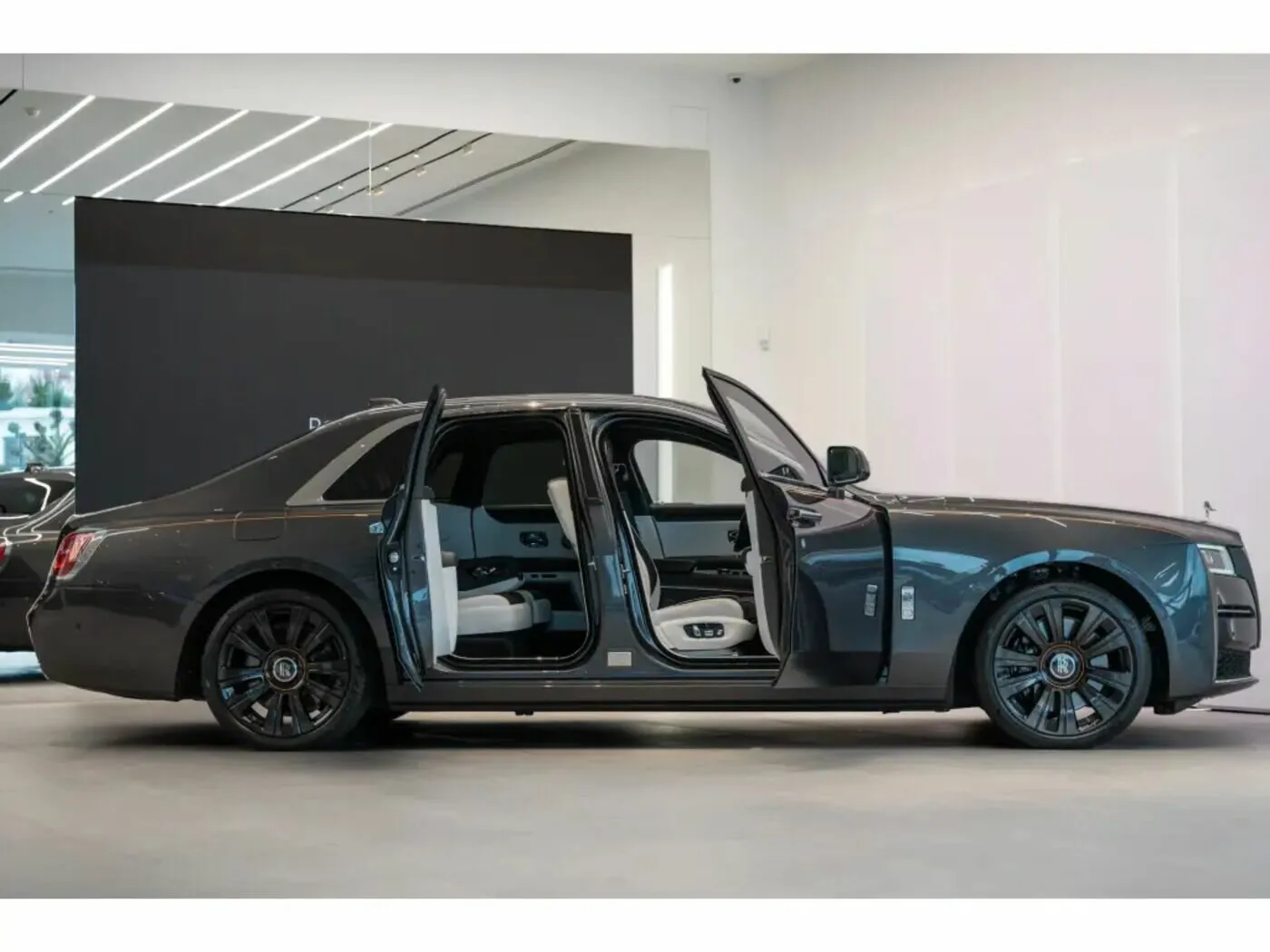 Rolls-Royce Ghost Black Badge — 7