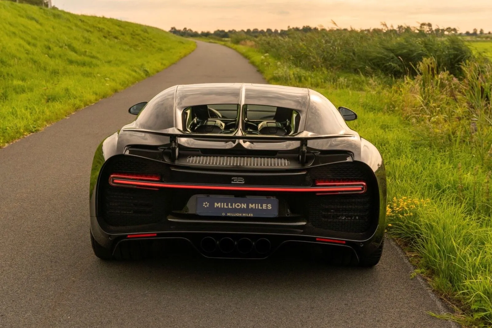 Bugatti Chiron — 2