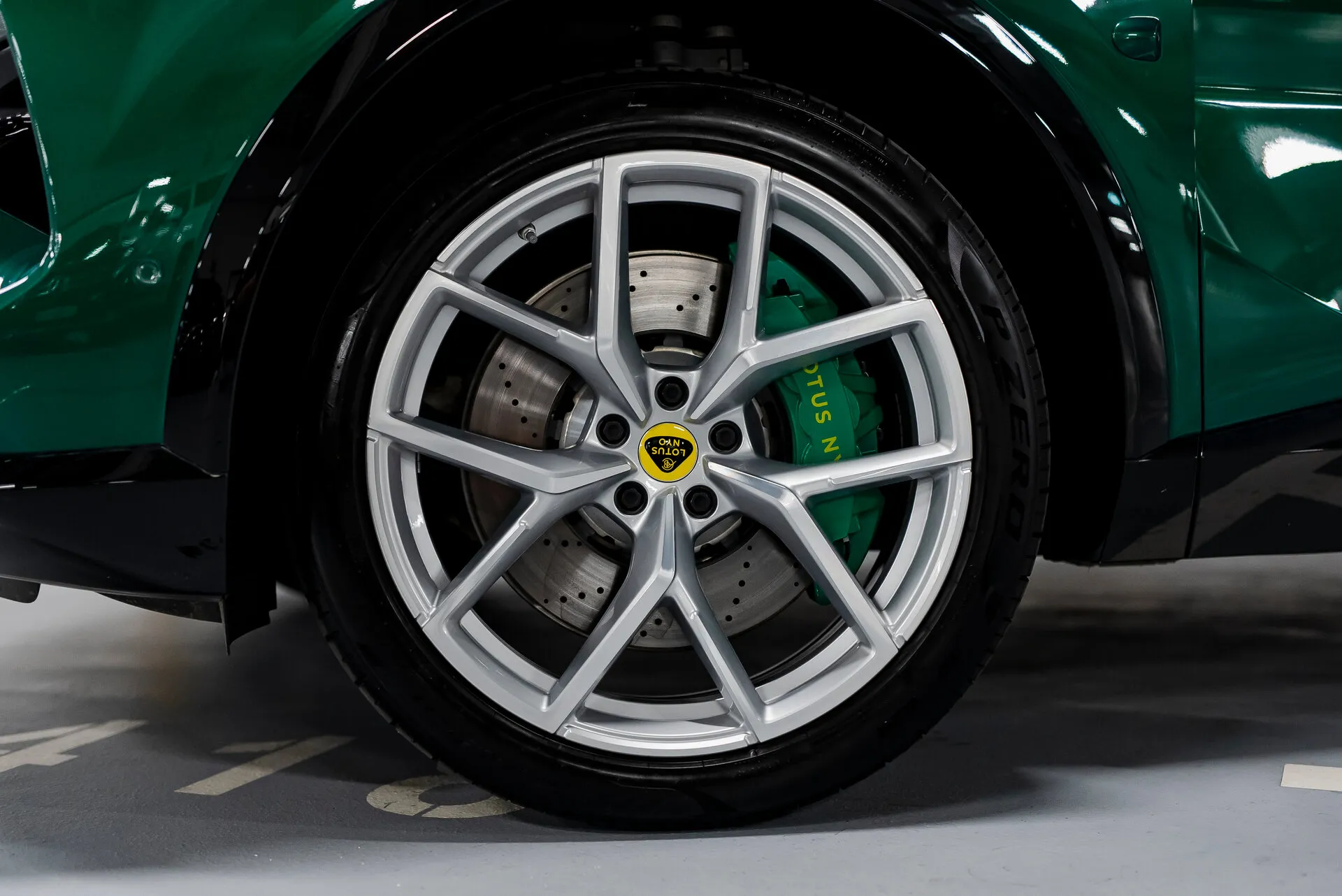 Lotus Eletre, I — 4