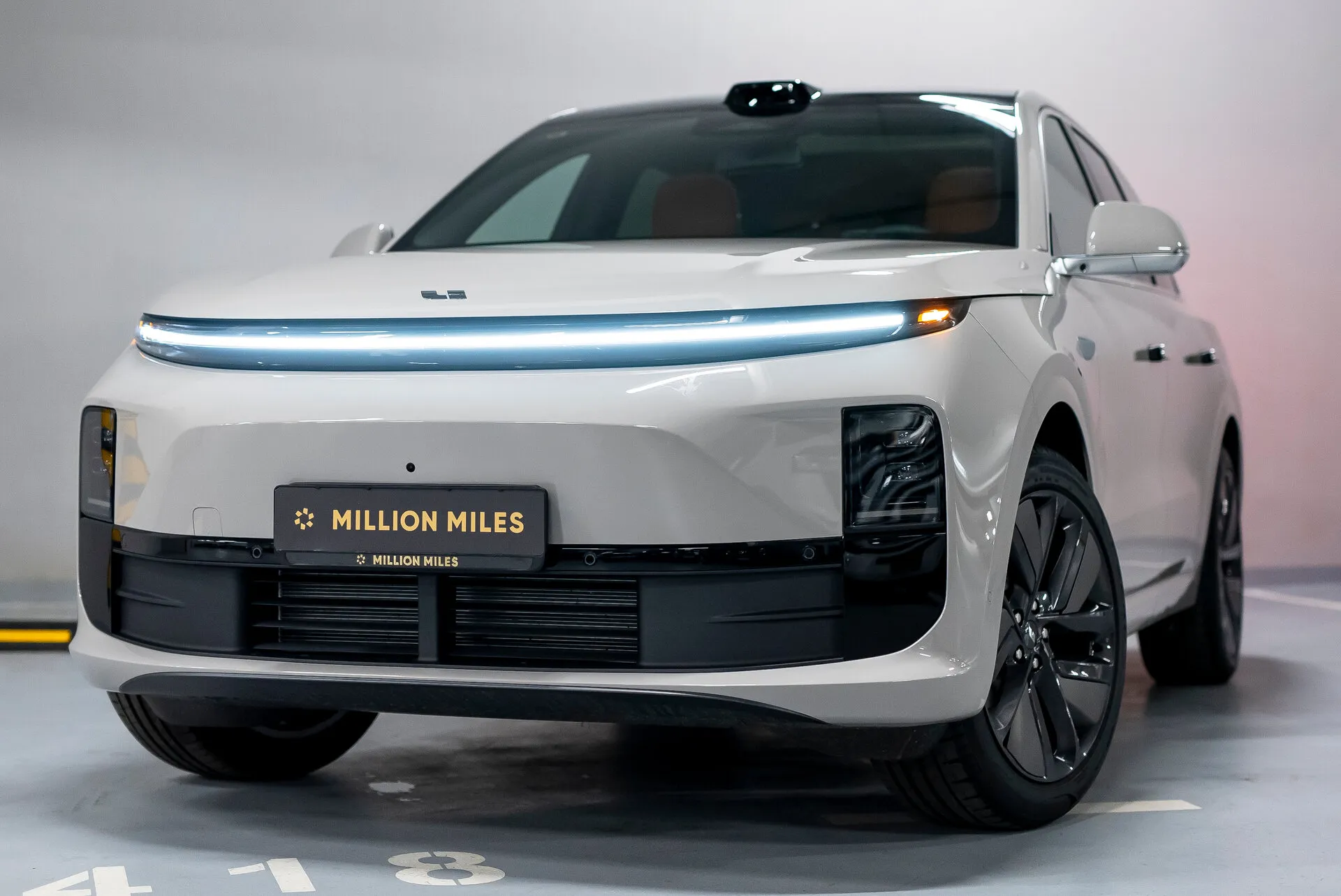 Li Auto (Lixiang) L6 - Просмотр 1