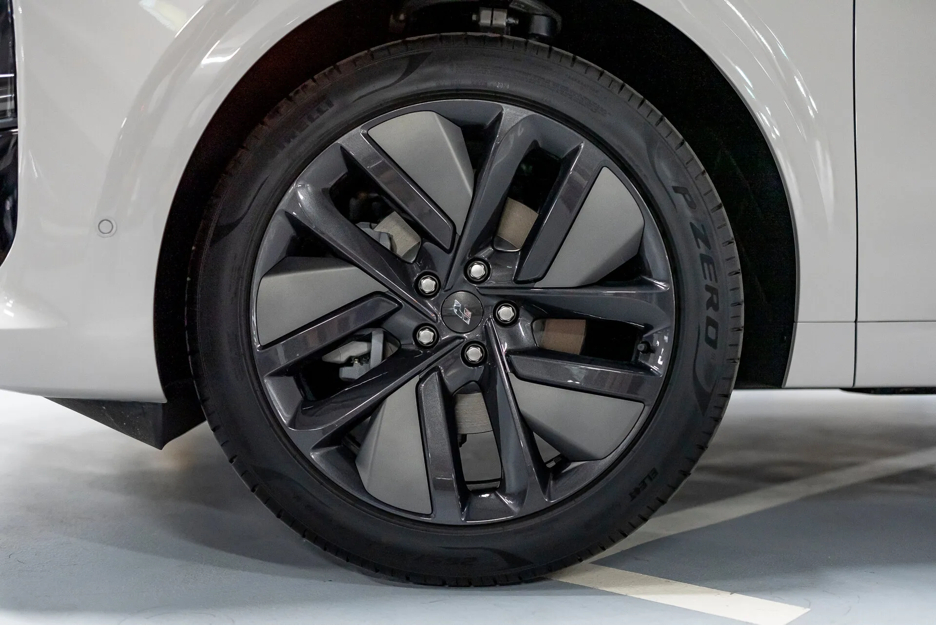 Li Auto (Lixiang) L6, I — 3