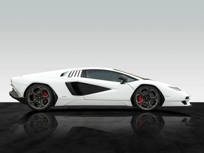 Lamborghini Countach LPI 800-4, I - 3
