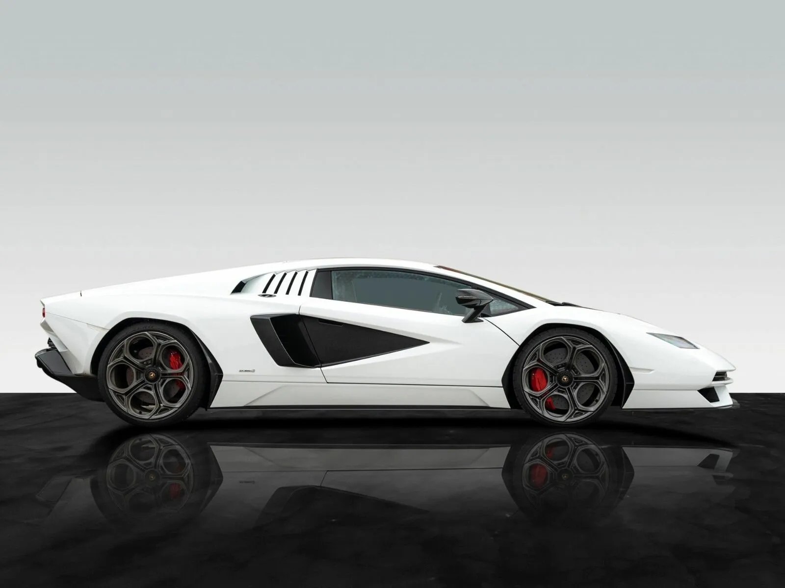 Lamborghini Countach Lpi 800-4 — 3