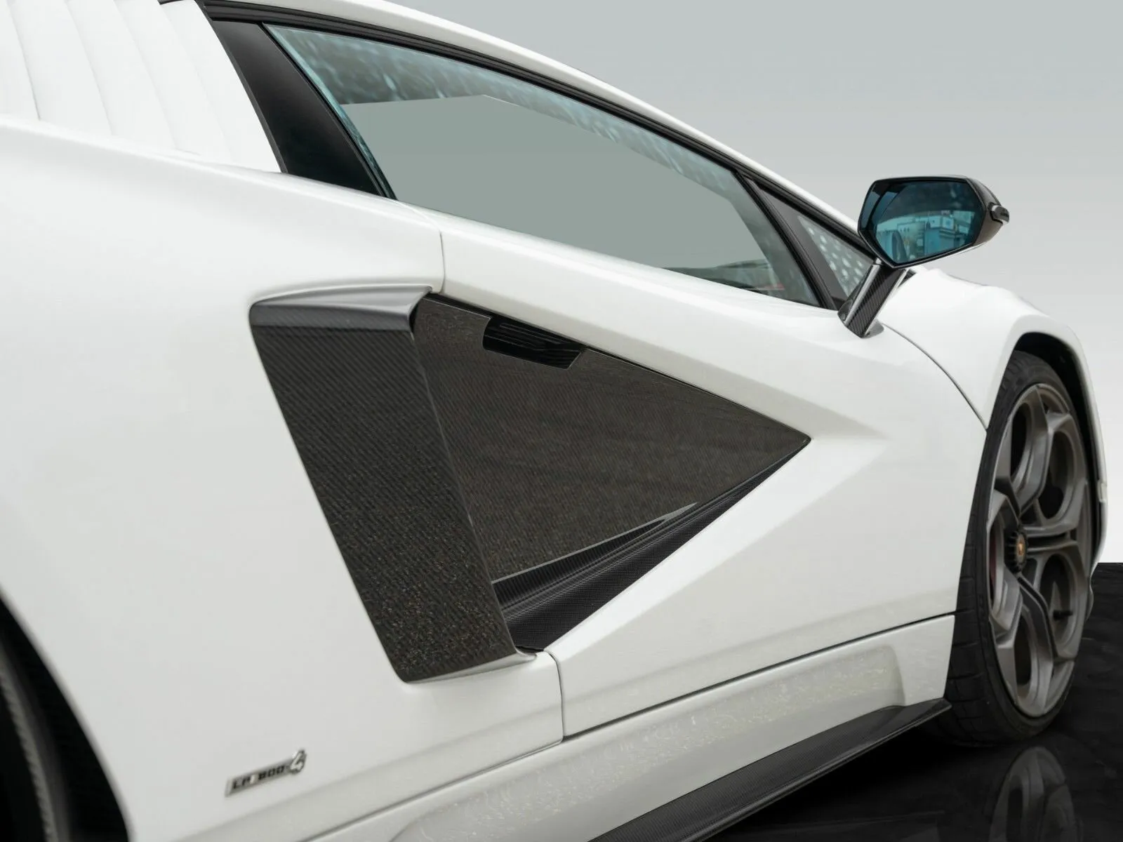 Lamborghini Countach Lpi 800-4 — 6