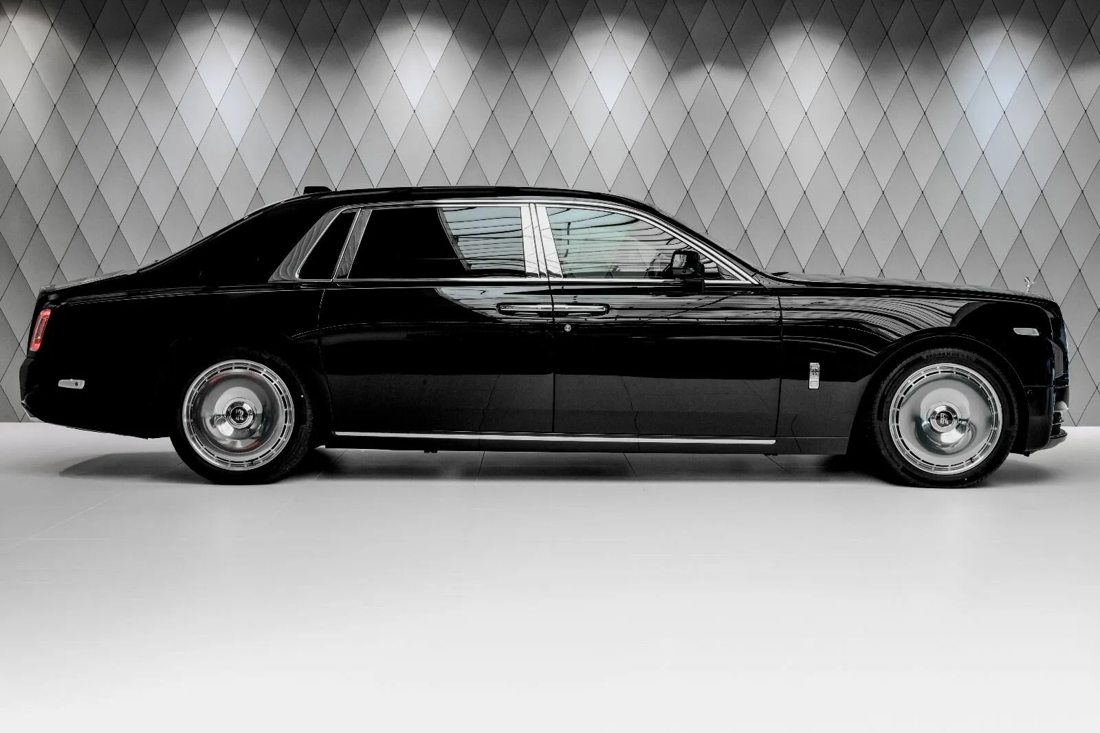 Rolls-Royce Phantom Ewb, Viii — 4