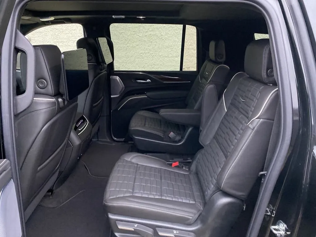 Cadillac Escalade Esv — 8