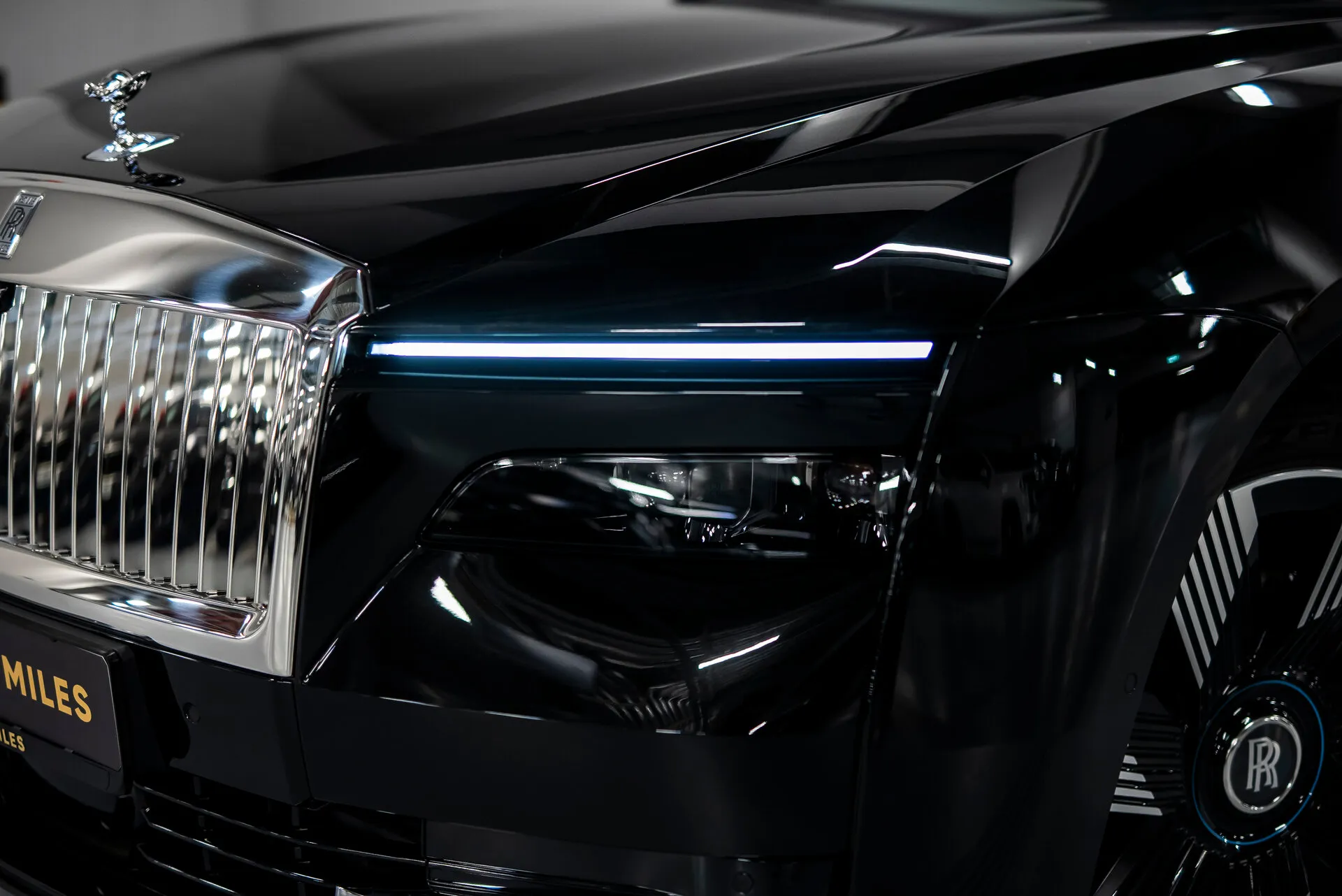 Rolls-Royce Spectre — 2
