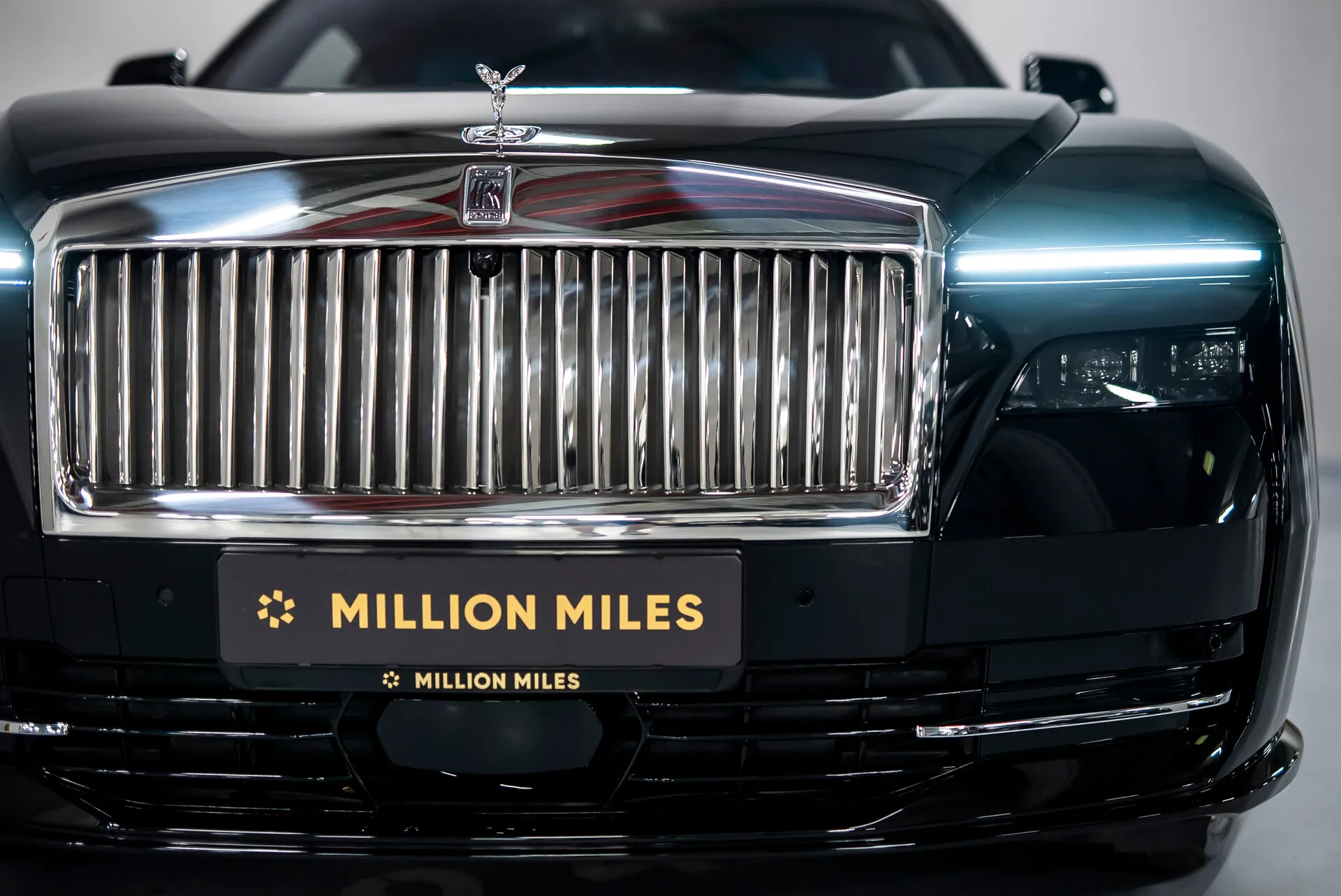 Rolls-Royce Spectre — 6