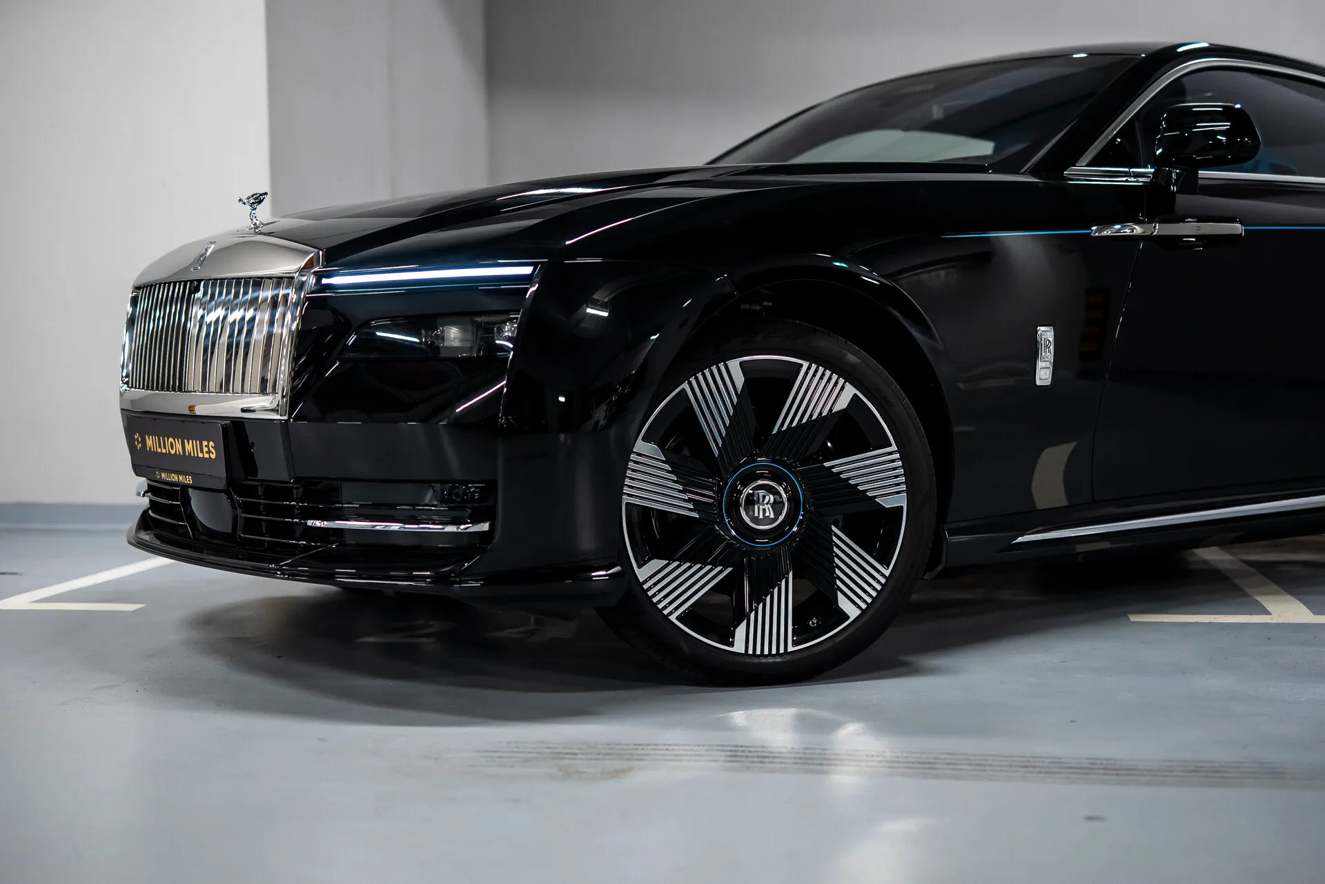 Rolls-Royce Spectre — 3