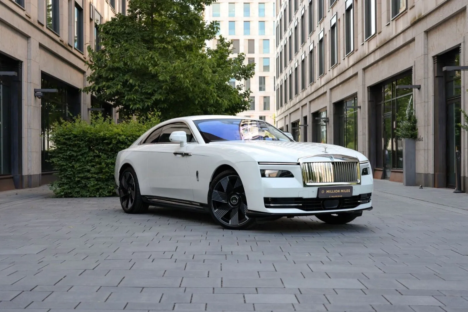 Rolls-Royce Spectre — 5