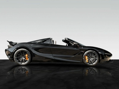 McLaren 750S, I - 5