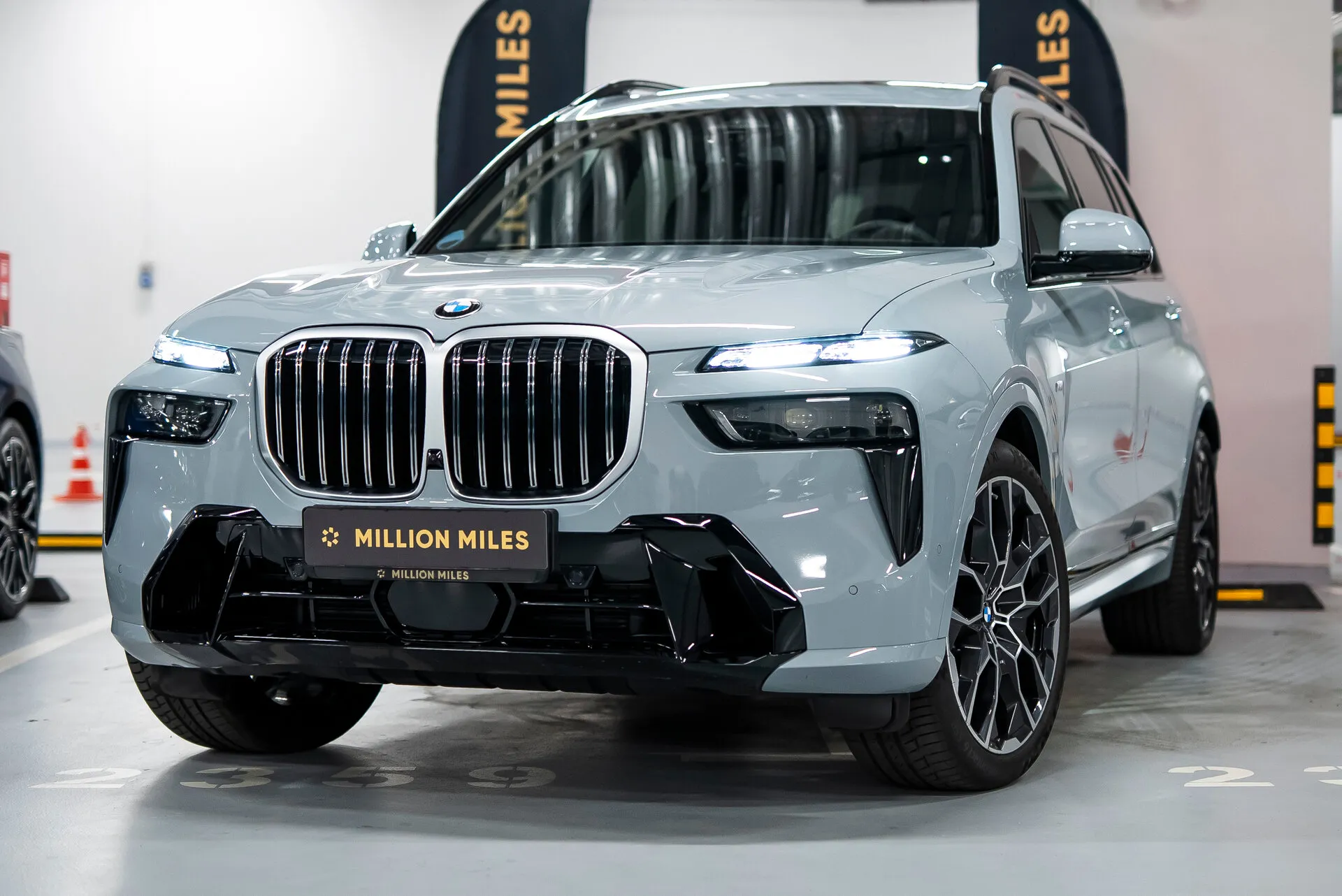 BMW X7 - Просмотр 1