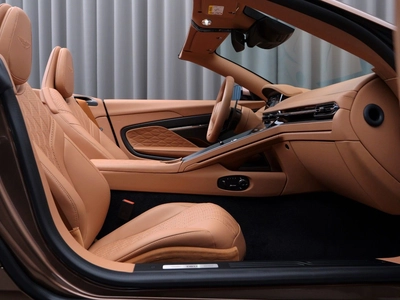 Aston Martin DB12, I - 9