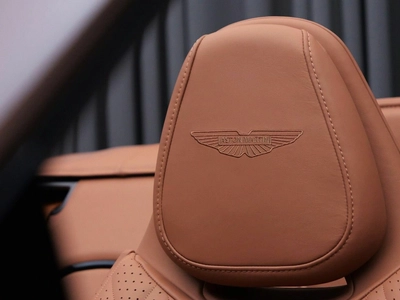 Aston Martin DB12, I - 7