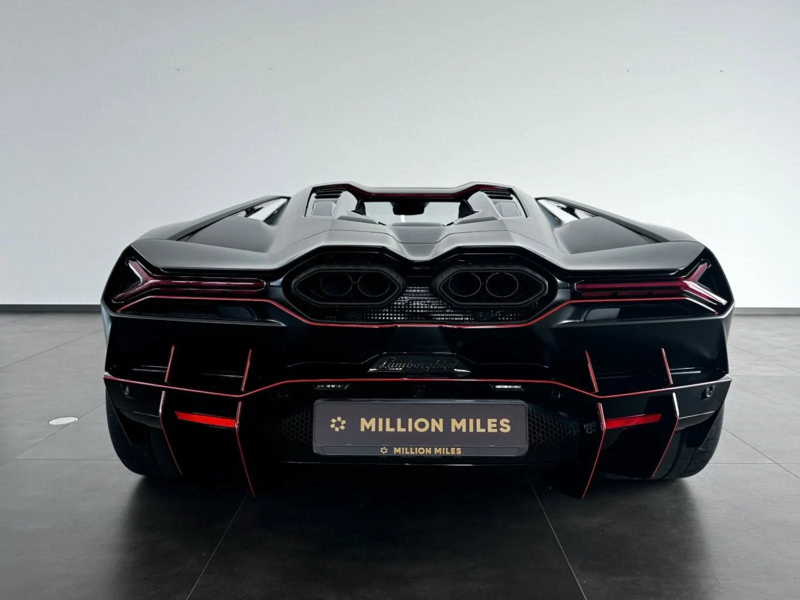 Lamborghini Revuelto — 5