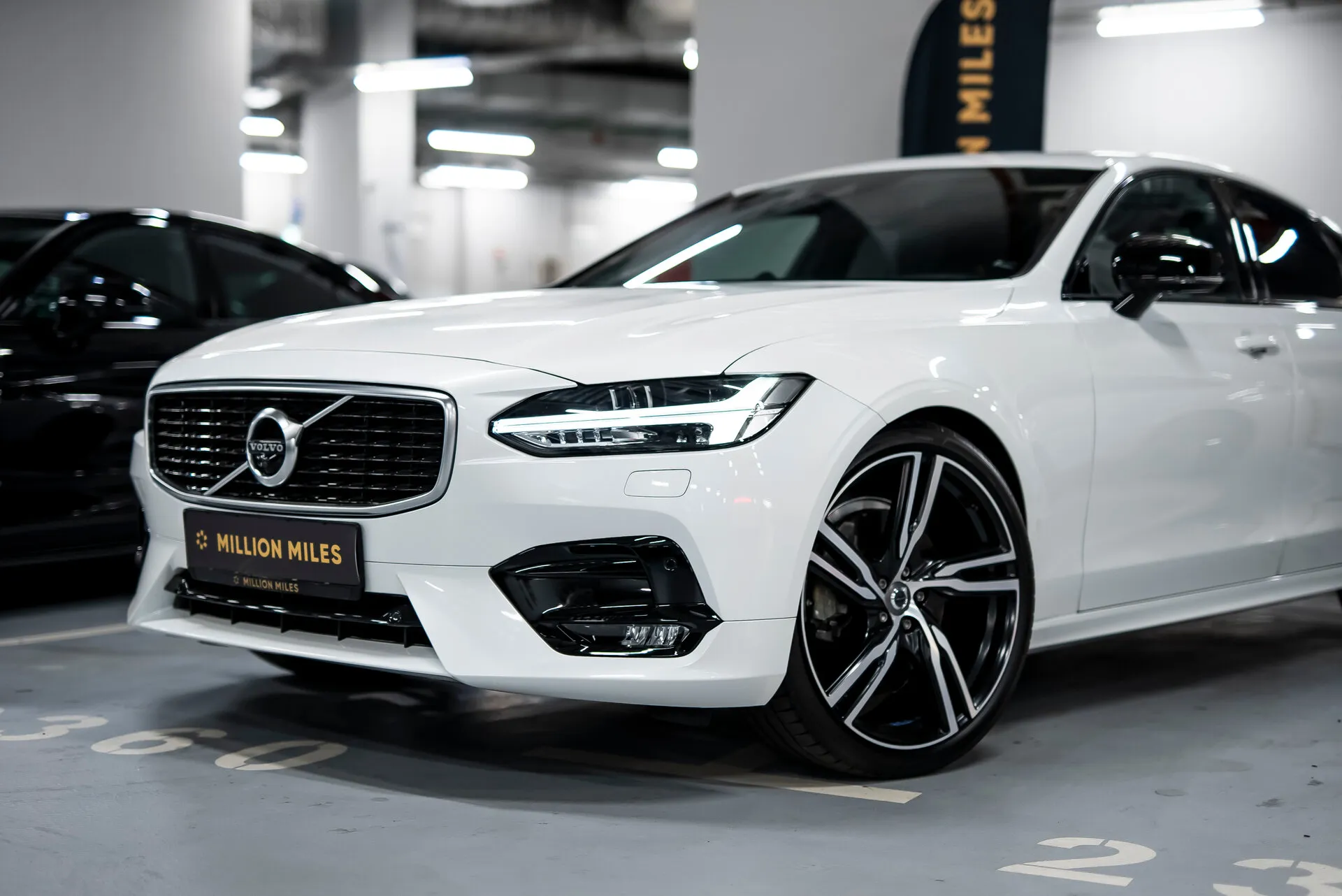 Volvo S90 — 3