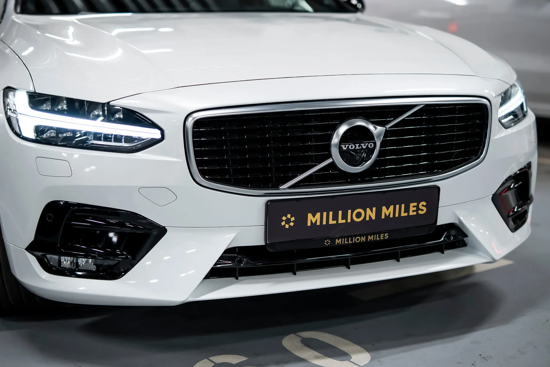Volvo S90 — 8