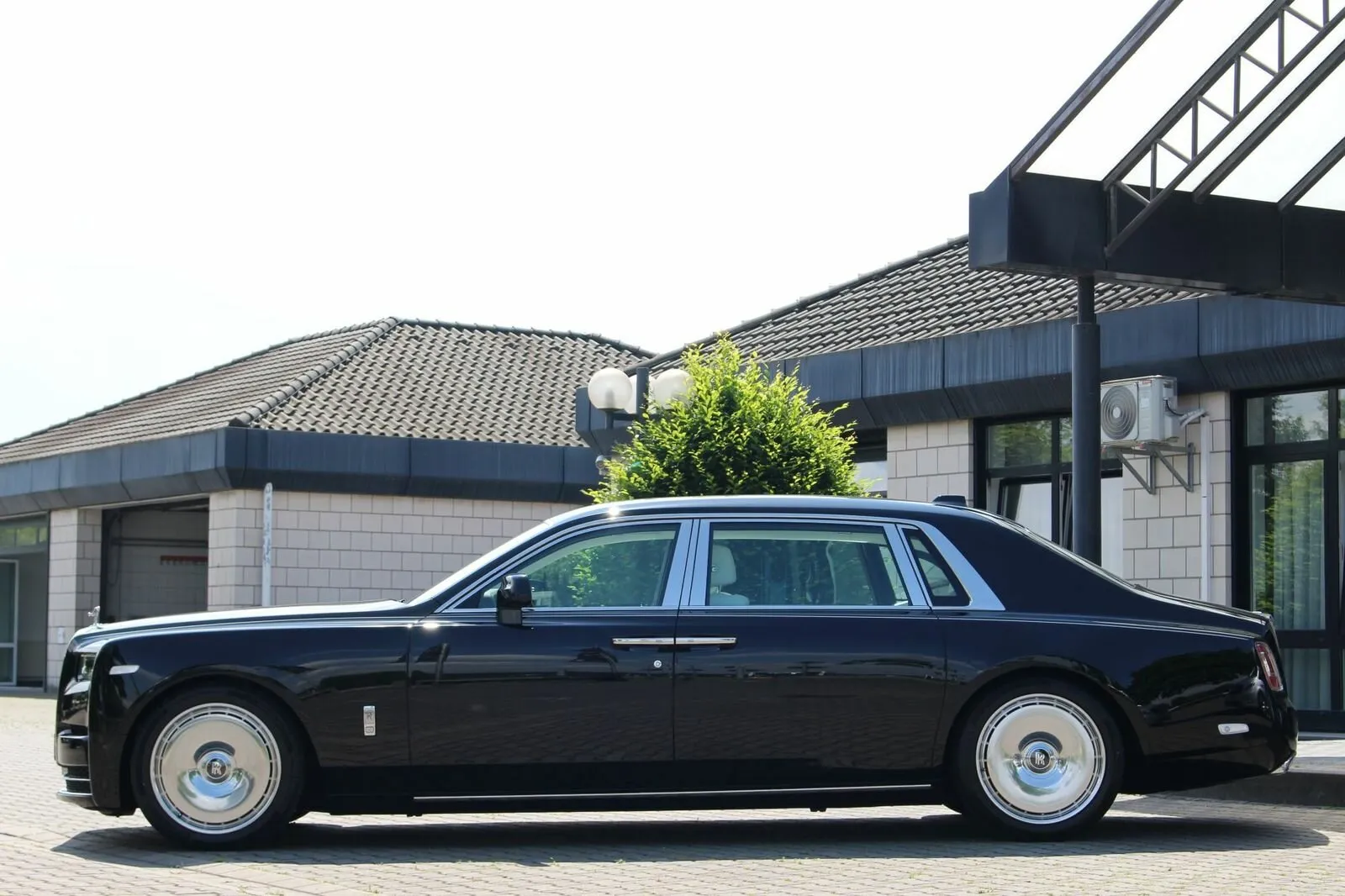Rolls-Royce Phantom Ewb, Viii — 3