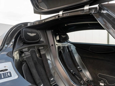 Aston Martin Valkyrie, I - 8