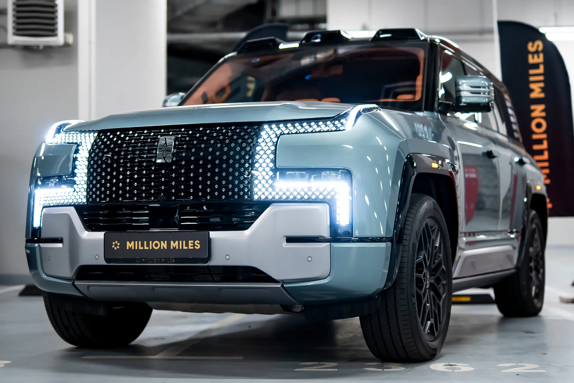 BYD Yangwang U8 - Просмотр 1