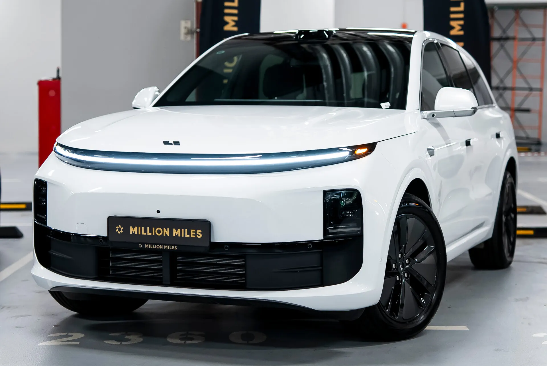 Li Auto (Lixiang) L6 - Просмотр 1