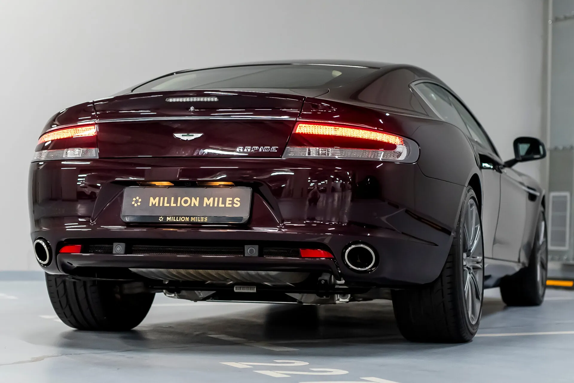 Aston Martin Rapide — 7