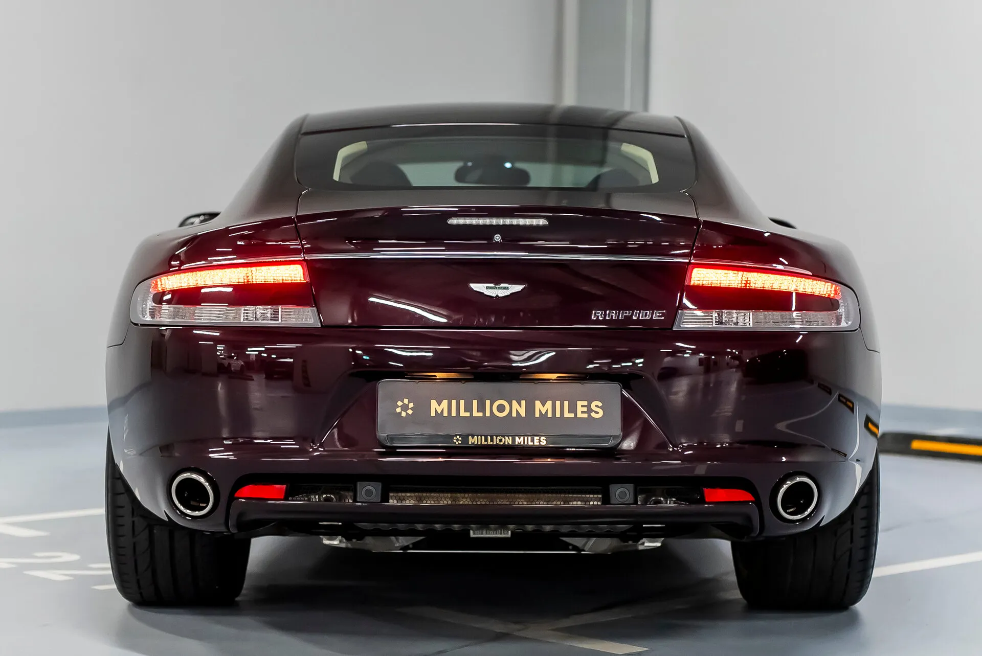 Aston Martin Rapide — 8