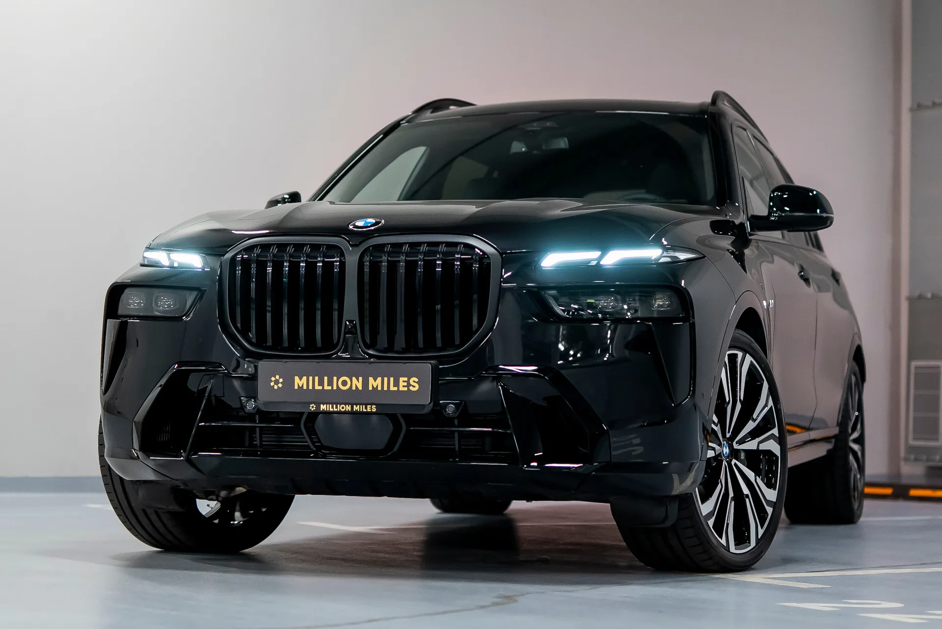 BMW X7 - Просмотр 1