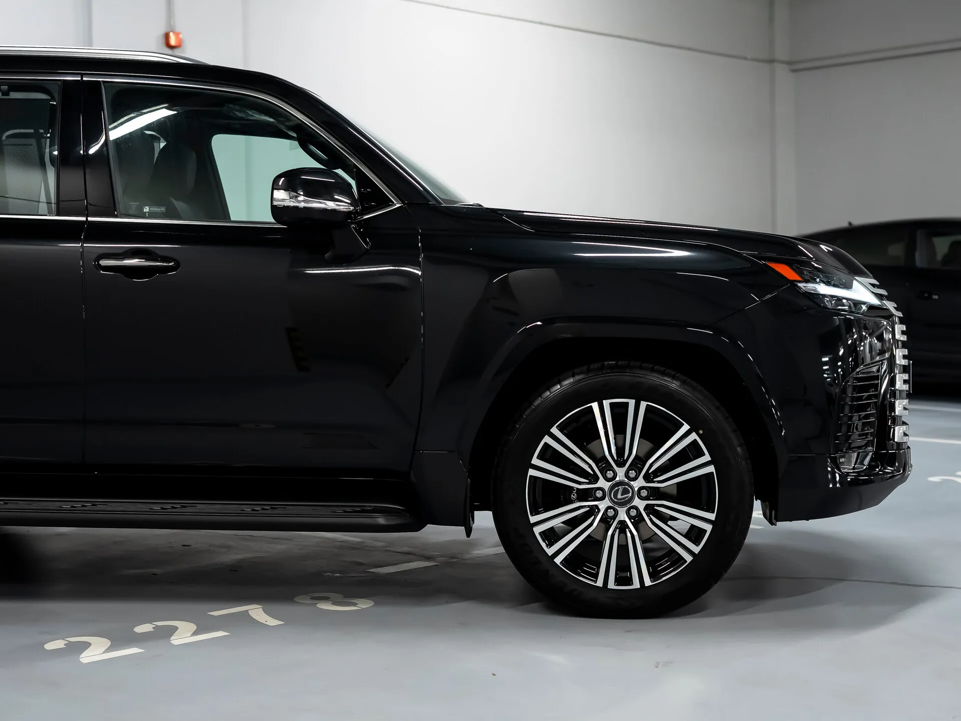 Lexus LX 600 — 4