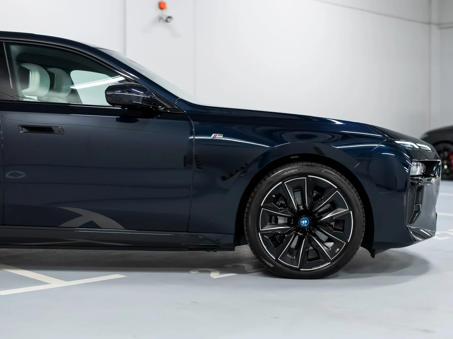 BMW I7, I (G70) — 4