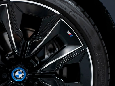 BMW i7, I - 10