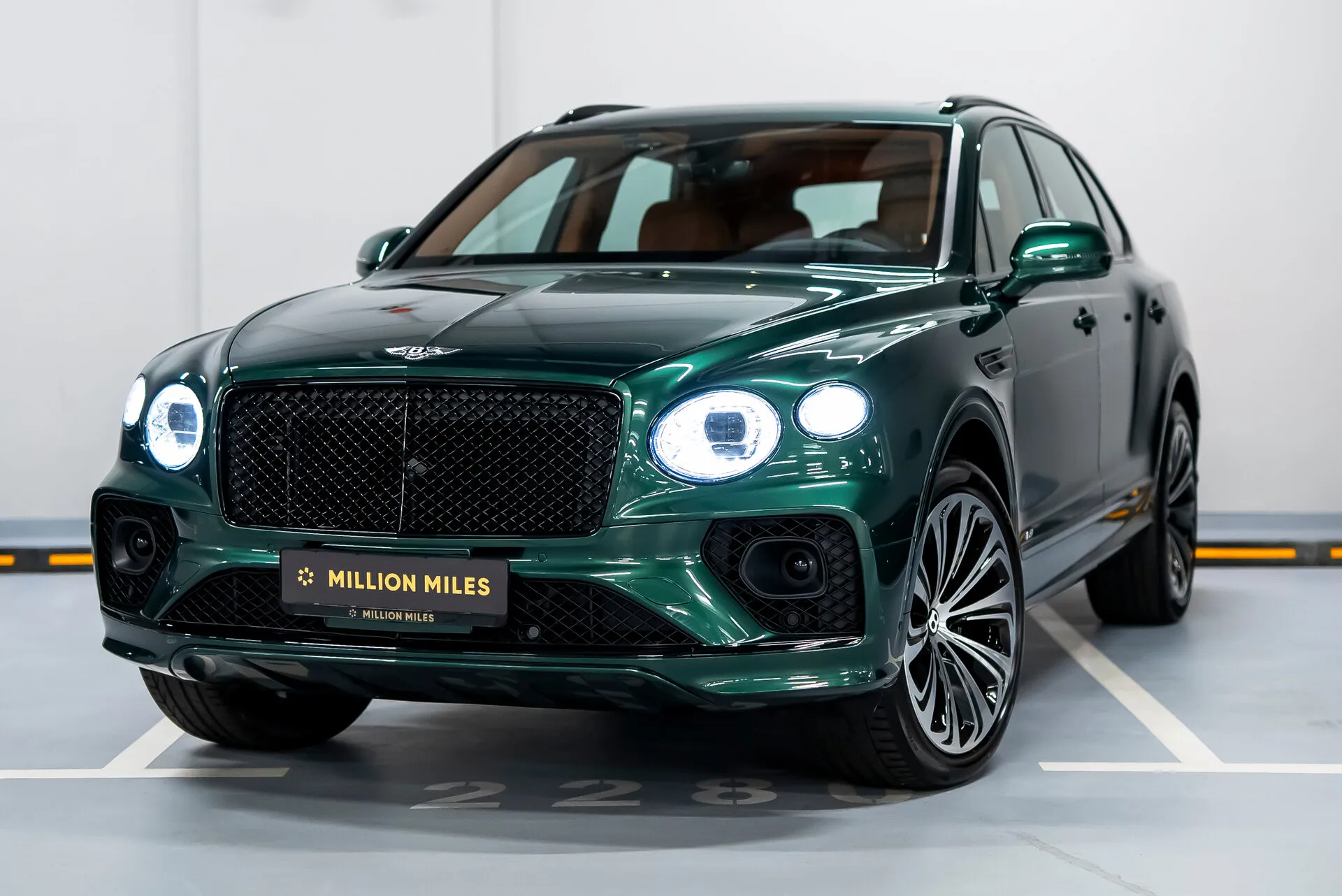 Bentley Bentayga - Просмотр 1