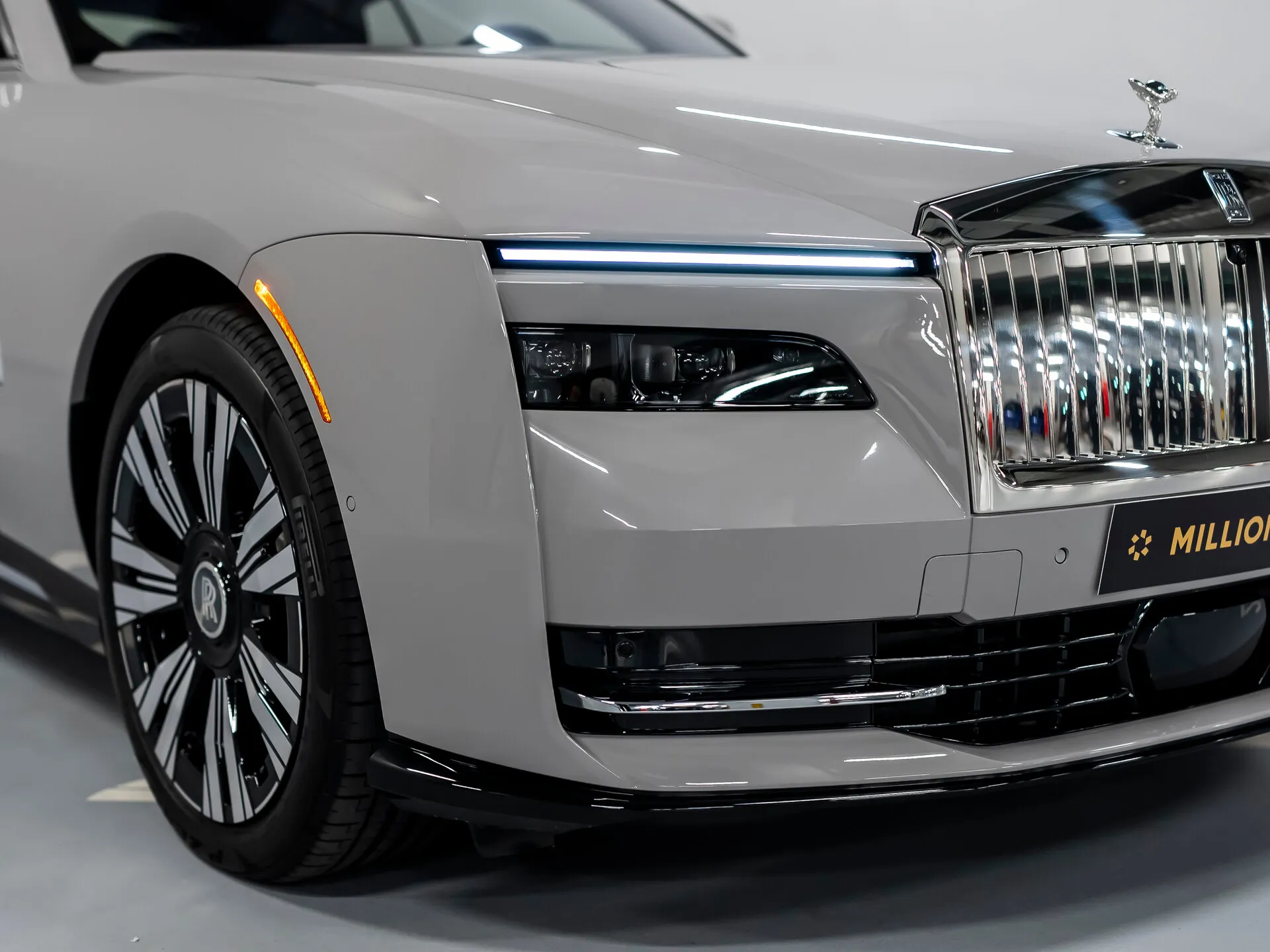 Rolls-Royce Spectre — 5