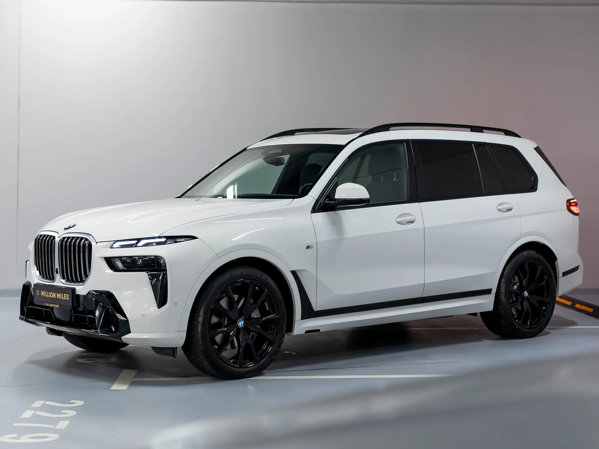 BMW X7 - Просмотр 1