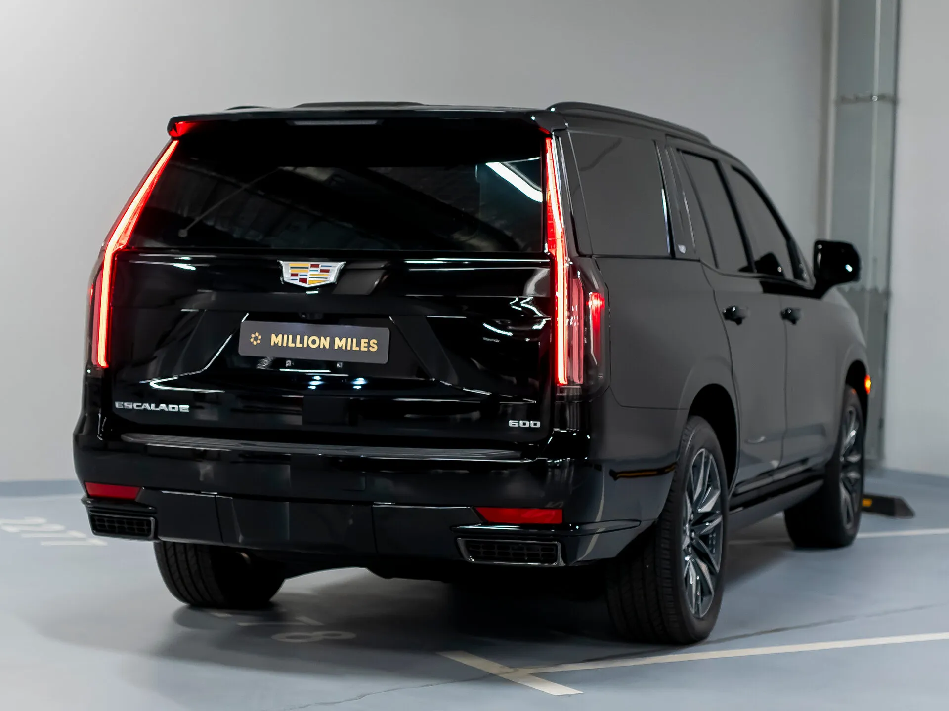 Cadillac Escalade — 7