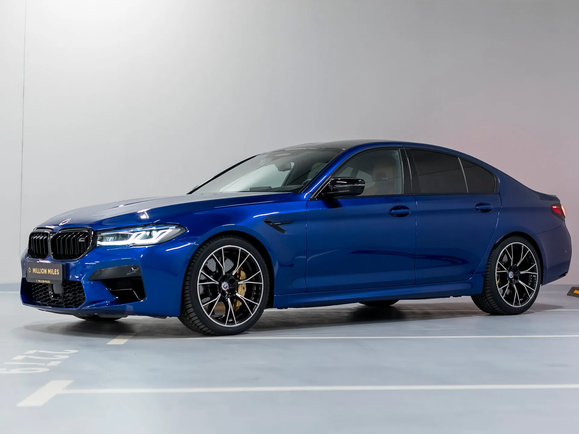 BMW M5 - Просмотр 1