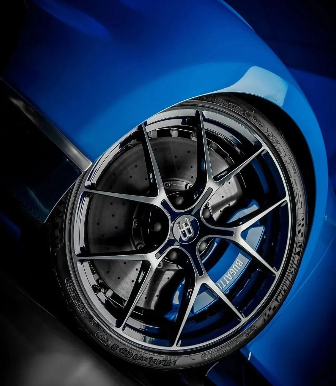 Bugatti Chiron — 6