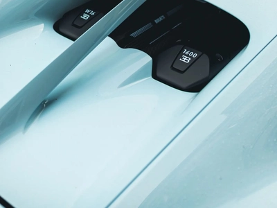 Bugatti Chiron, I - 8