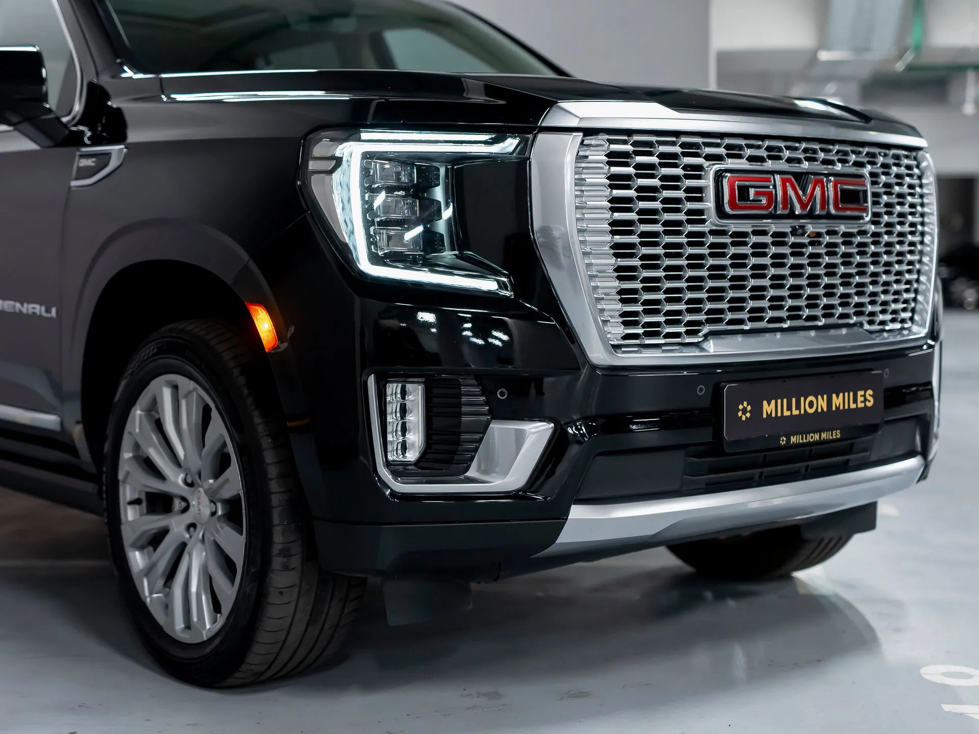 GMC Yukon — 7