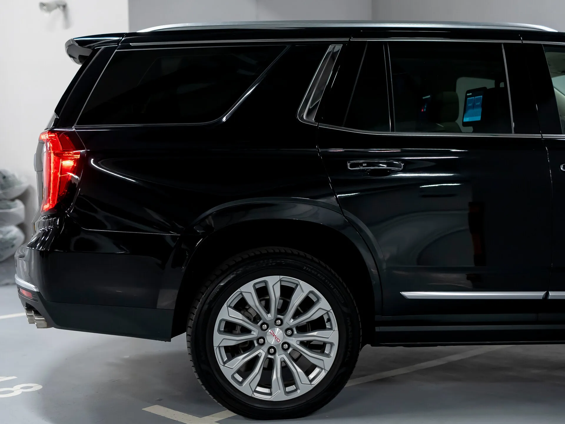 GMC Yukon — 8