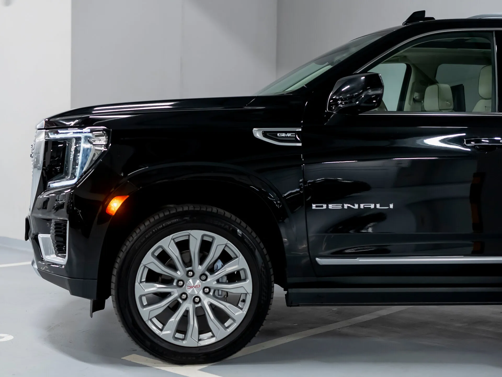GMC Yukon — 3