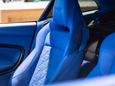 Aston Martin Vanquish, III - 8