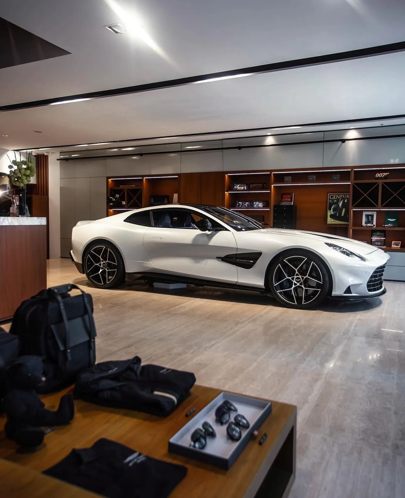 Aston Martin Vanquish