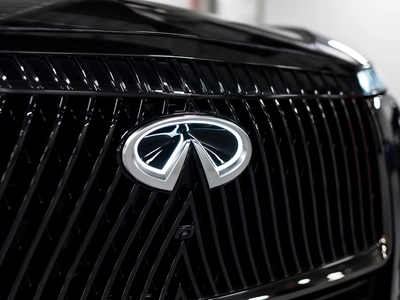 Infiniti QX80, Ii - 8